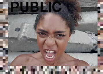 Dark skinned minx Luna Corazon enjoys fucking in public