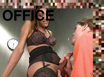 bureau-office, transsexuelle, anal, fellation, énorme-bite, hardcore, travesti, pute, fétiche, domination