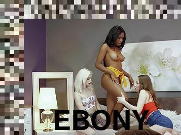 чорношкіра-ebony, міжрасовий-секс, лесбіянка-lesbian, підліток, іграшка, груповий-секс-groupsex, секс-із-трьома-партнерами