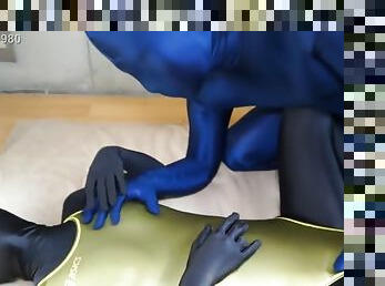 Zentai girl vibrating