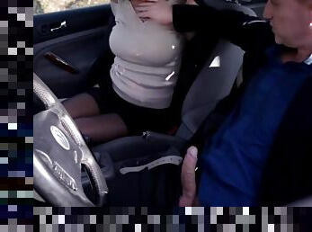 Couple pounding in Car - Uncategorized