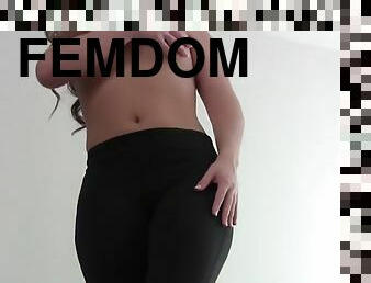 Stroke your cock while i tease you in my yoga pants joi