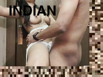 Desi Indian Saali Ne Jiju Ko Seduce Karke Ghar Bula Liya