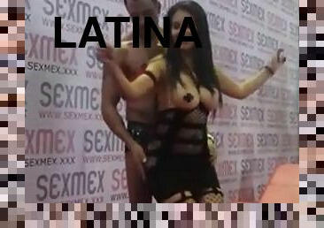 Silvia santes bailando en expo sexo