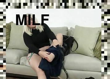 American milf anna moore needs getting off in nylon