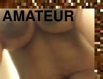 tetas-grandes, amateur, negra-ebony, negra, webcam, tetas, a-solas, leche