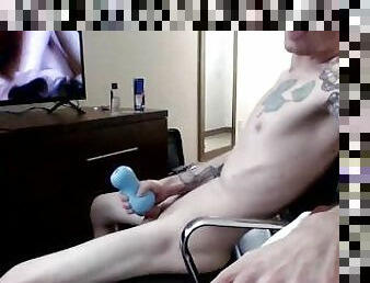 Big Dick Bisexual Jerks off To Hotel Room Porn