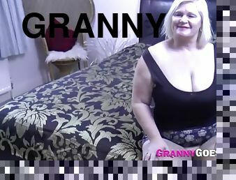 gros-nichons, fellation, granny, interracial, hardcore, point-de-vue, horny, lingerie