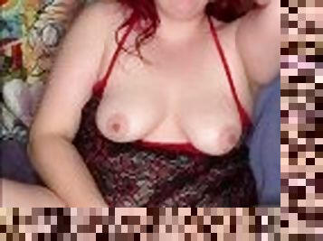 gros-nichons, masturbation, amateur, milf, jouet, rousse, seins, solo