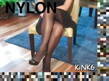 Tiny slit in fancy pantyhose