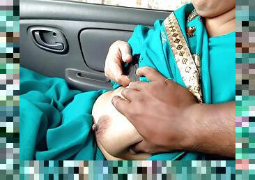 Desi Indian Aunty Ne Blowjob Diya Stranger Ko Car Me On Highway