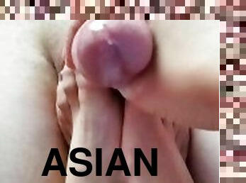 asiatique, énorme, masturbation, orgasme, ejaculation-sur-le-corps, énorme-bite, milf, latina, branlette, pieds