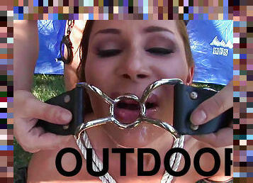 Sky Taylor in outdoor porn fetish