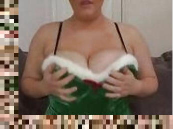 BBW jiggles boobs in Crimbo outfit!