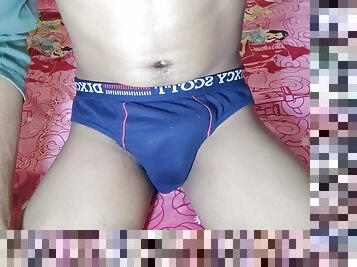 asiatique, masturbation, maigre, ejaculation-sur-le-corps, énorme-bite, gay, branlette, massage, indien, jeune-18