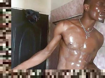 Wet hot body Nigerian soap shower pee video