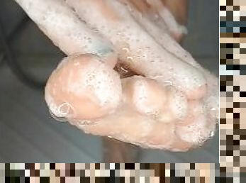 Feet shower