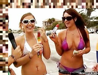 Hot chicks in bikinis sucking on ice cream treats