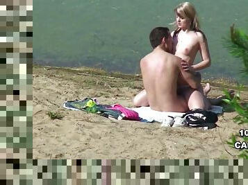 en-plein-air, amateur, fellation, ados, hardcore, allemand, cam, couple, plage, voyeur