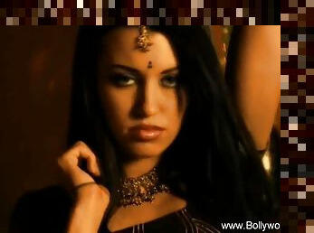Sultry belly dance babe slowly strips for our pleasure