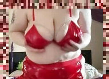 Shiny but not tiny! Big natural tits BBW in red latex and chains