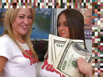 Rachel Roxxx and Sindee Jennings are sucking for cash