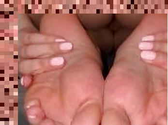 Please Cum On My Soft Soles Babe (Cumshot, Sexy Soles)