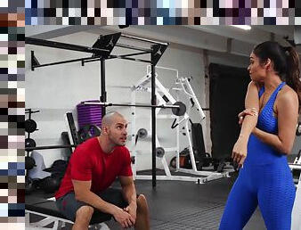 Kinkster Katana Kombat gets her cunt thrashed at the gym