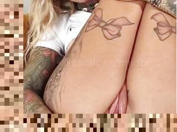 Skater girl fucks her pussy with corn dildo ???? OF @xsarah.schmidtx