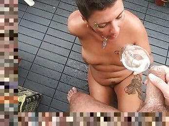 en-plein-air, pisser, amateur, fellation, ejaculation-sur-le-corps, maison, couple, point-de-vue, ejaculation, naturel