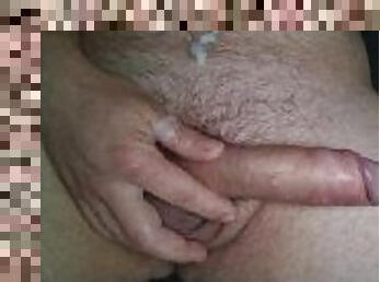 masturbation, amateur, ejaculation-sur-le-corps, gay, branlette, joufflue, européenne, euro, solo, bisexuels