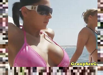 babes, sexe-de-groupe, plage, chevauchement, sucer