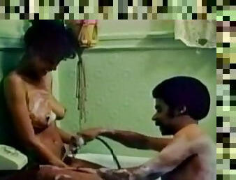 baignade, gros-nichons, masturbation, fellation, ébène, ados, hardcore, vintage, black, couple