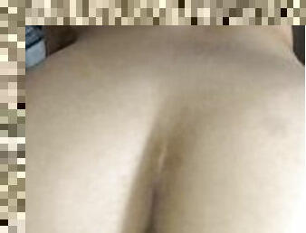 Vecina me visita para tener sexo mientras su esposo está trabajando