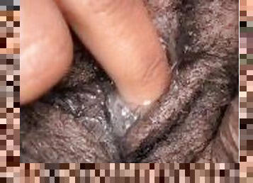 poilue, masturbation, orgasme, chatte-pussy, giclée, amateur, ébène, solo