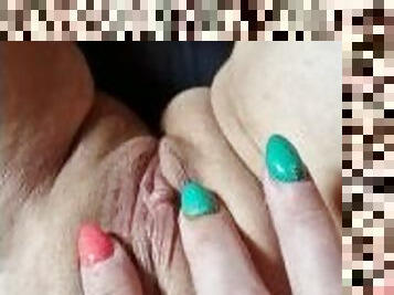 My girlfriend fingering herself till she cums