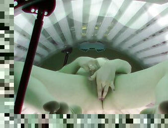 Live Voyeur Masturbation in Solarium