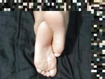 Just another moment playing with my little feet. Would you like to see them oily?