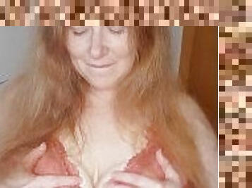 gros-nichons, vieux, amateur, mature, milf, maman, allemand, belle-femme-ronde, joufflue, rousse