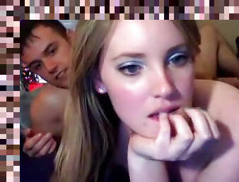 Amateur girlfriend is doing a blowjob on webcam