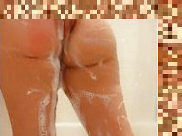 Who wants to get soapy with me ????