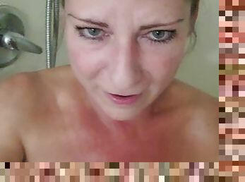 Dripping & wet fat pussy _ milf squirts in shower