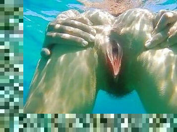 Underwater open pussy masturbation # Swimming naked at public beach