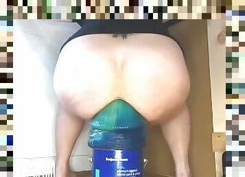 extremo, con-el-puño, masturbación, orgasmo, coño-pussy, squirting, amateur, juguete, regordeta, consolador