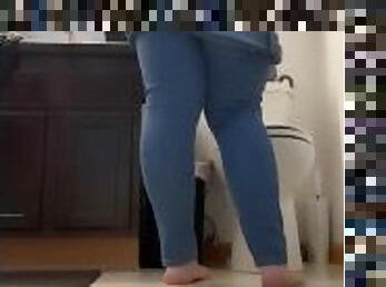 BBW stepmom MILF pissing then pulls up tight jeans and thong barefoot your POV