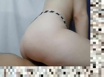 Hermosa rubia nalgona me baila en vestido se da sentores y se come mi semen