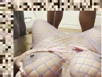 bañando, meando, amateur, negra-ebony, regordeta, zorra-slut, lencería, fetichista, ducha