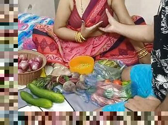 XXX Desi Bhabhi Fucked By Customer While Selling Vegetables.