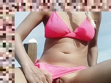 gros-nichons, pisser, public, chatte-pussy, amateur, babes, ados, blonde, seins, fétiche