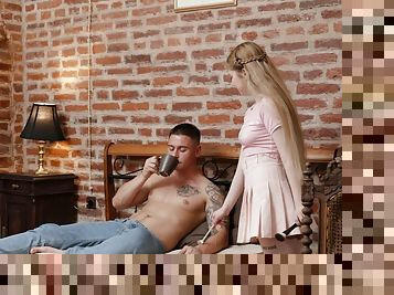 Aroused teen loves her boyfriend's oral teasers before tasting his big dick